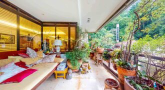 Apartamento de alto padrão de 240 m² no Leblon com 4 quartos e varanda