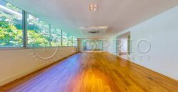 Apartamento 266m² à venda no Leblon com 4 quartos, planta circular e 2 vagas