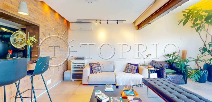 Cobertura à venda em Copacabana Posto 6 – 130 m², reformada, com jacuzzi e vaga