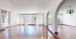 Casa Pentaplex de 558m² no Jardim Botânico com Vista para o Cristo Redentor e Elevador Privativo