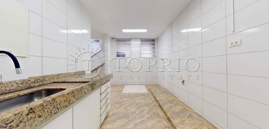 Casa Pentaplex de 558m² no Jardim Botânico com Vista para o Cristo Redentor e Elevador Privativo