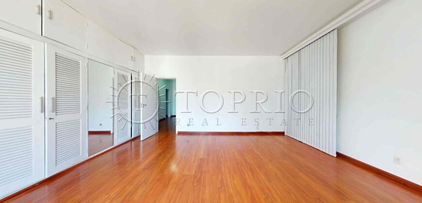 Casa Pentaplex de 558m² no Jardim Botânico com Vista para o Cristo Redentor e Elevador Privativo