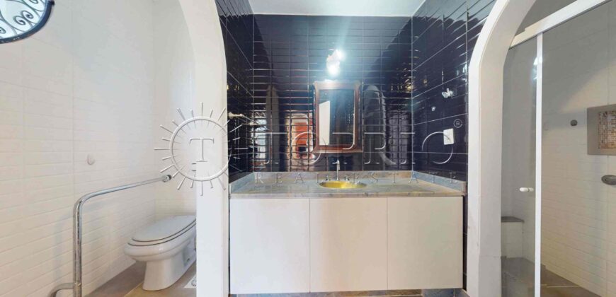 Casa Pentaplex de 558m² no Jardim Botânico com Vista para o Cristo Redentor e Elevador Privativo