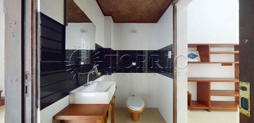 Casa Pentaplex de 558m² no Jardim Botânico com Vista para o Cristo Redentor e Elevador Privativo