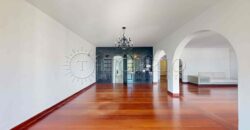 Casa Pentaplex de 558m² no Jardim Botânico com Vista para o Cristo Redentor e Elevador Privativo