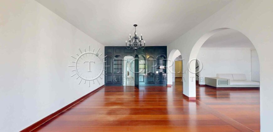 Casa Pentaplex de 558m² no Jardim Botânico com Vista para o Cristo Redentor e Elevador Privativo