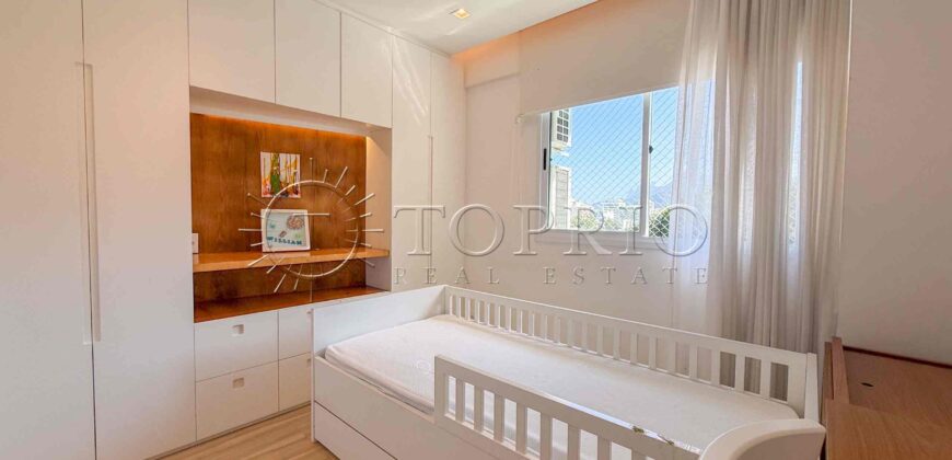 Apartamento de 91 m² à venda no Jardim Botânico, reformado e com vista para o Cristo Redentor