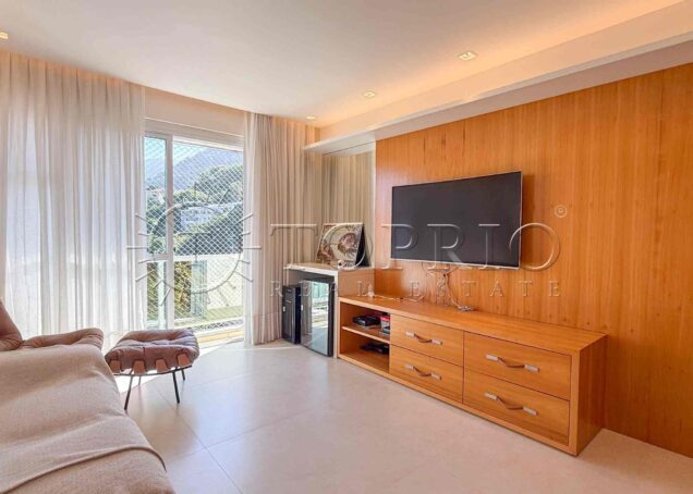 Apartamento de 91 m² à venda no Jardim Botânico, reformado e com vista para o Cristo Redentor