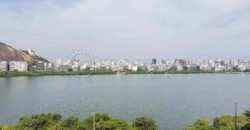 Apartamento de 117 m² à venda na Lagoa Rodrigo de Freitas com vista panorâmica e sol da manhã