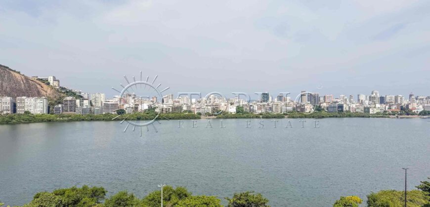 Apartamento de 117 m² à venda na Lagoa Rodrigo de Freitas com vista panorâmica e sol da manhã