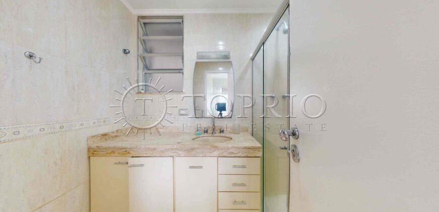 Apartamento de 117 m² à venda na Lagoa Rodrigo de Freitas com vista panorâmica e sol da manhã