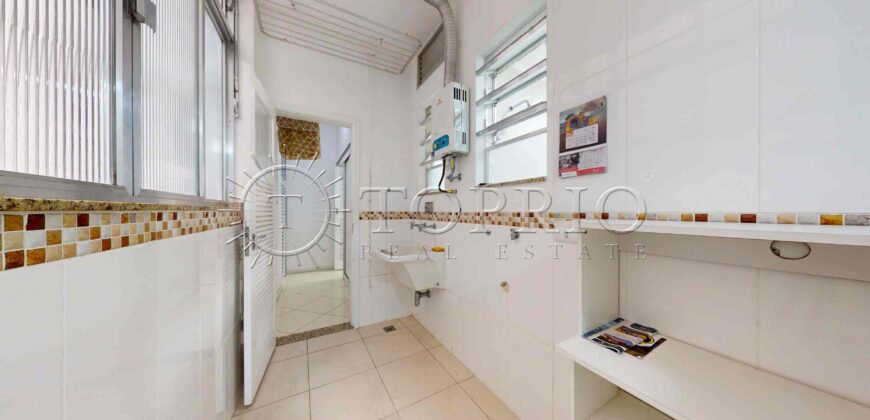 Apartamento de 117 m² à venda na Lagoa Rodrigo de Freitas com vista panorâmica e sol da manhã