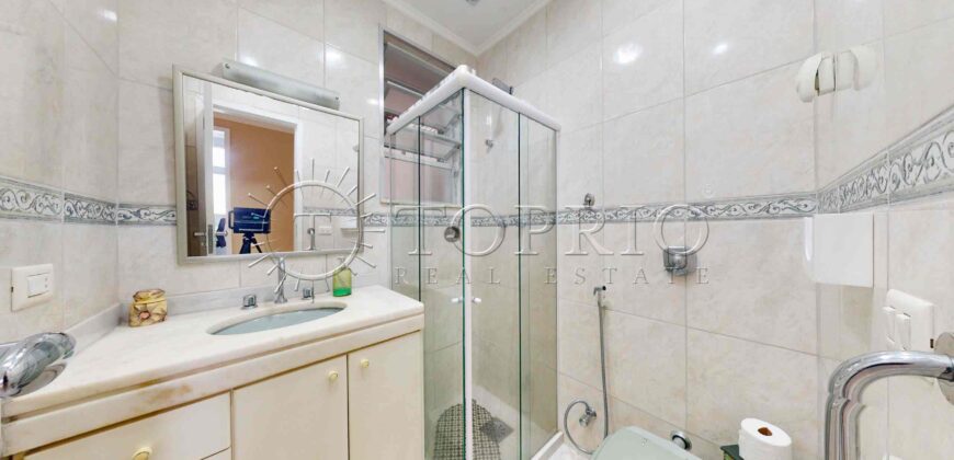 Apartamento de 117 m² à venda na Lagoa Rodrigo de Freitas com vista panorâmica e sol da manhã