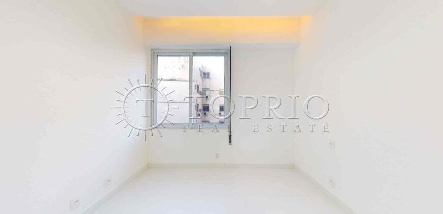 Apartamento de 169 m² à venda no Leblon, reformado e na quadra da praia