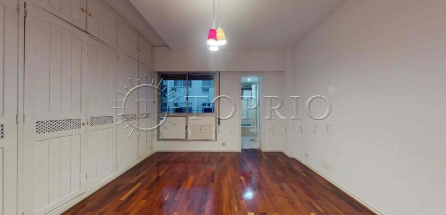 Apartamento de 130 m² à venda em Ipanema, silencioso e com excelente potencial de modernização