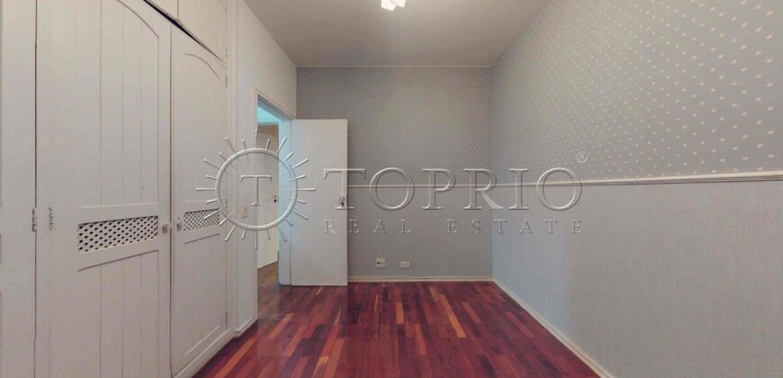 Apartamento de 130 m² à venda em Ipanema, silencioso e com excelente potencial de modernização