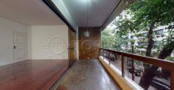 Apartamento de 130 m² à venda em Ipanema, silencioso e com excelente potencial de modernização