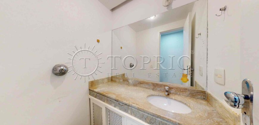 Apartamento de 130 m² à venda em Ipanema, silencioso e com excelente potencial de modernização