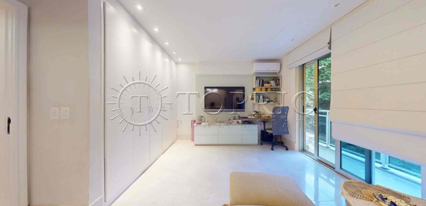 Apartamento de 192 m² à venda em Ipanema na Rua Redentor, reformado e no quadrilátero do charme