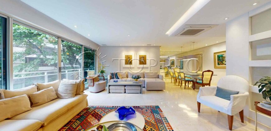 Apartamento de 192 m² à venda em Ipanema na Rua Redentor, reformado e no quadrilátero do charme