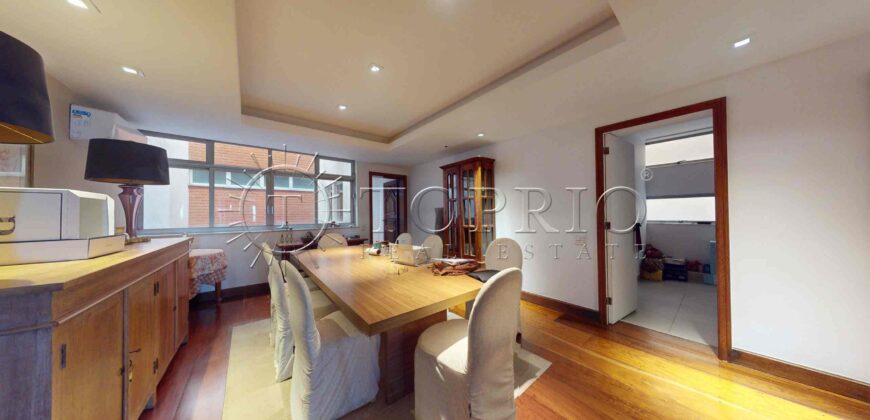 Apartamento de 330 m² à venda em frente à Praia de Ipanema na Vieira Souto