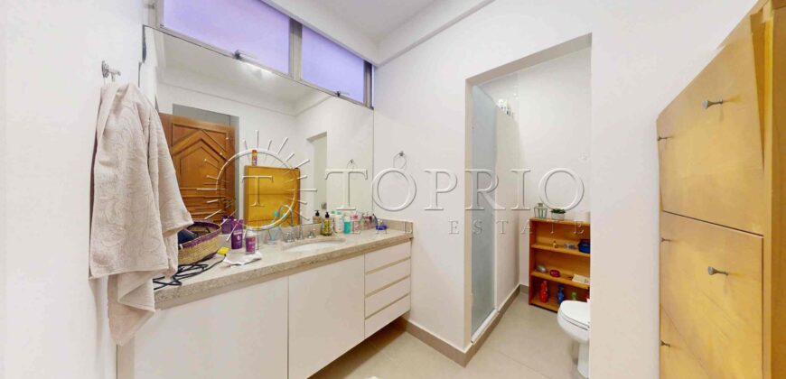 Apartamento de 330 m² à venda em frente à Praia de Ipanema na Vieira Souto