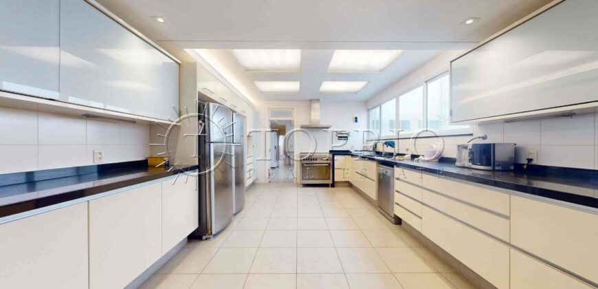 Apartamento de 488 m² à venda em frente à Praia de Ipanema na Vieira Souto