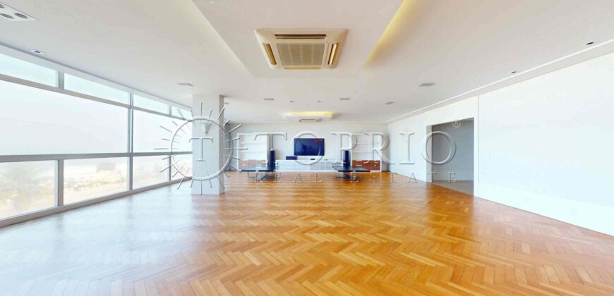 Apartamento de 488 m² à venda em frente à Praia de Ipanema na Vieira Souto