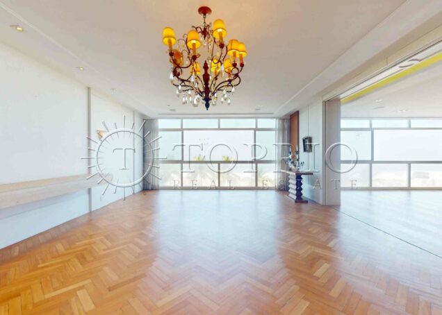 Apartamento de 488 m² à venda em frente à Praia de Ipanema na Vieira Souto