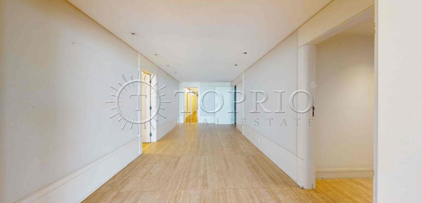 Apartamento de 488 m² à venda em frente à Praia de Ipanema na Vieira Souto