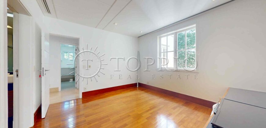 Casa Triplex de Luxo à Venda no Jardim Pernambuco, Leblon – 506m², 5 Quartos, Piscina e Elevador Interno