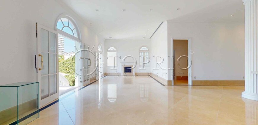 Casa Triplex de Luxo à Venda no Jardim Pernambuco, Leblon – 506m², 5 Quartos, Piscina e Elevador Interno