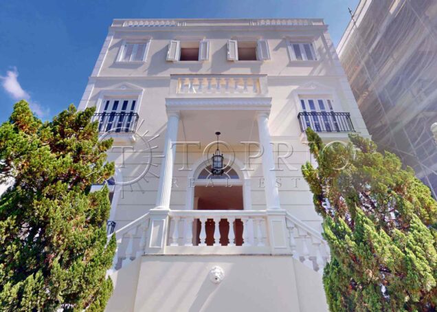 Casa Triplex de Luxo à Venda no Jardim Pernambuco, Leblon – 506m², 5 Quartos, Piscina e Elevador Interno