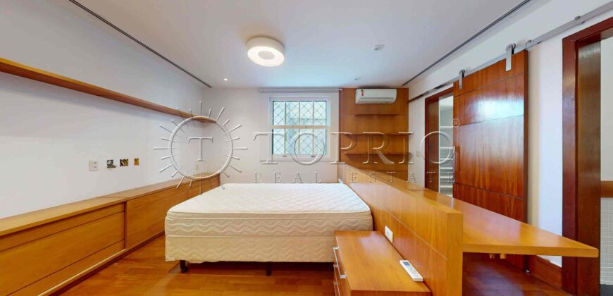 Casa Triplex de Luxo à Venda no Jardim Pernambuco, Leblon – 506m², 5 Quartos, Piscina e Elevador Interno
