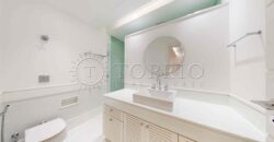 Casa Triplex de Luxo à Venda no Jardim Pernambuco, Leblon – 506m², 5 Quartos, Piscina e Elevador Interno