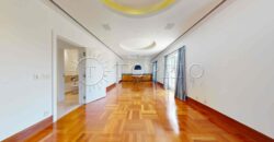 Casa Triplex de Luxo à Venda no Jardim Pernambuco, Leblon – 506m², 5 Quartos, Piscina e Elevador Interno