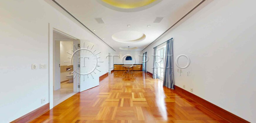 Casa Triplex de Luxo à Venda no Jardim Pernambuco, Leblon – 506m², 5 Quartos, Piscina e Elevador Interno
