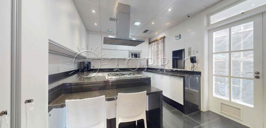 Casa Triplex de Luxo à Venda no Jardim Pernambuco, Leblon – 506m², 5 Quartos, Piscina e Elevador Interno