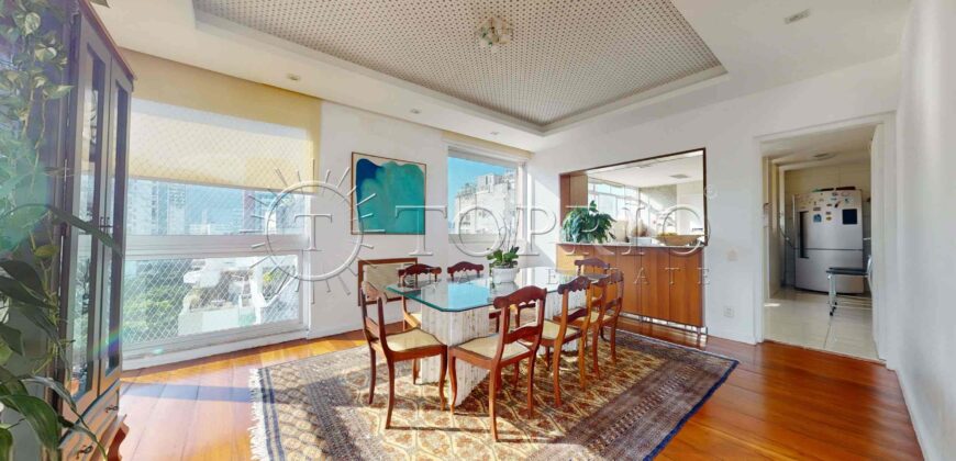 Cobertura Duplex à Venda no Leblon com 385 m², Piscina e Vista Panorâmica para o Mar