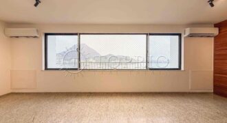 Apartamento de Luxo à Venda na Lagoa Rodrigo de Freitas com 157 m² e Vista Panorâmica