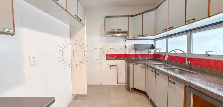 Apartamento de Luxo à Venda na Lagoa Rodrigo de Freitas com 157 m² e Vista Panorâmica
