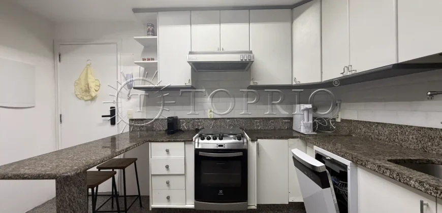 Apartamento à Venda em Ipanema com 180 m² e Vista Panorâmica para o Mar