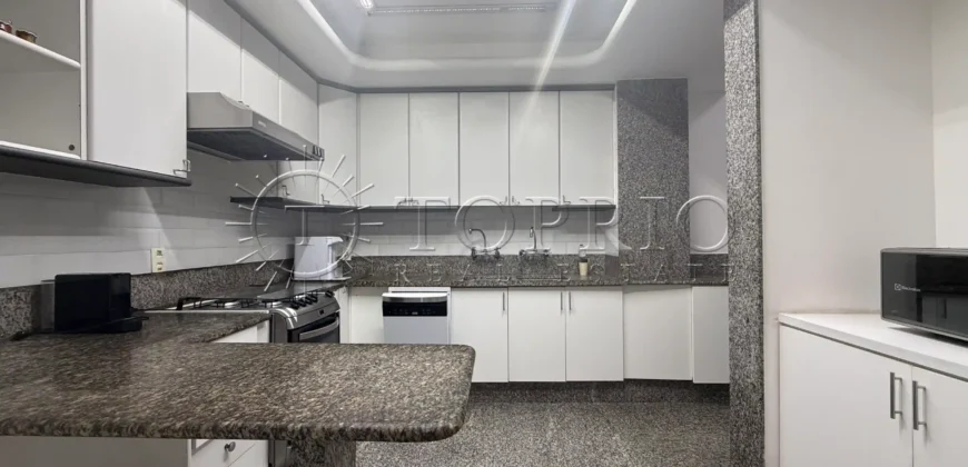 Apartamento à Venda em Ipanema com 180 m² e Vista Panorâmica para o Mar