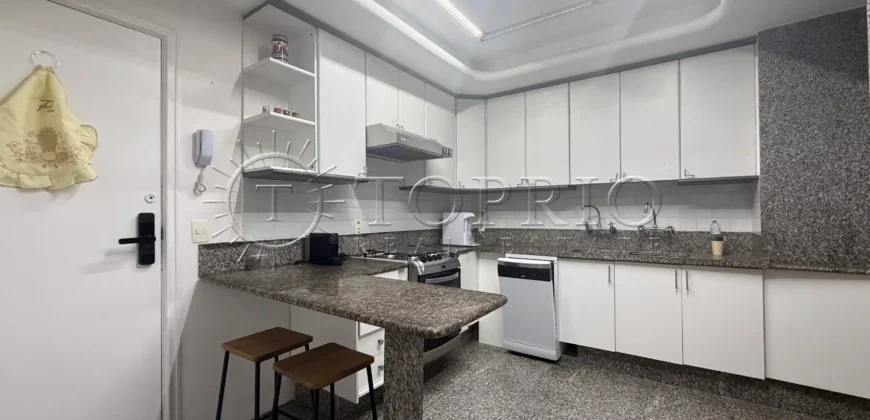 Apartamento à Venda em Ipanema com 180 m² e Vista Panorâmica para o Mar