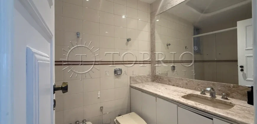 Apartamento à Venda em Ipanema com 180 m² e Vista Panorâmica para o Mar