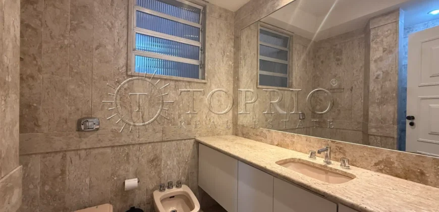 Apartamento à Venda em Ipanema com 180 m² e Vista Panorâmica para o Mar