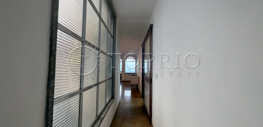 Apartamento à Venda em Ipanema com 180 m² e Vista Panorâmica para o Mar