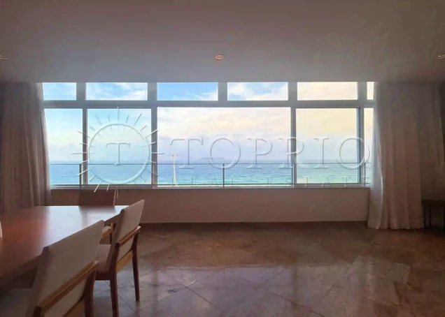 Apartamento à Venda em Ipanema com 180 m² e Vista Panorâmica para o Mar