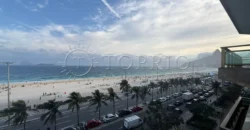 Apartamento à Venda em Ipanema com 180 m² e Vista Panorâmica para o Mar