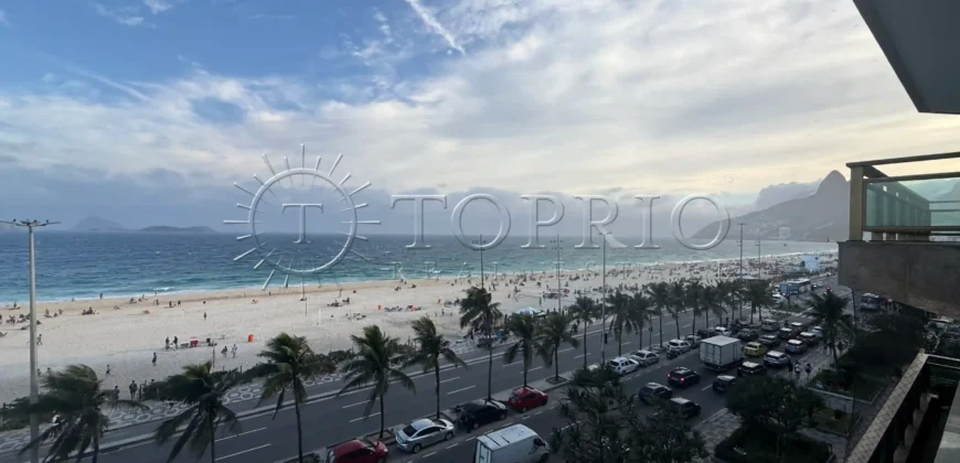 Apartamento à Venda em Ipanema com 180 m² e Vista Panorâmica para o Mar